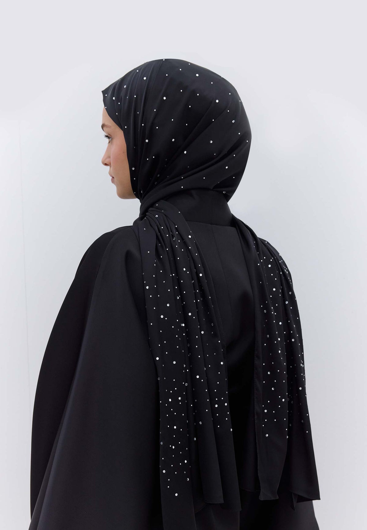 Siyah Gümüş Strass Taşlı İpeksi Şal