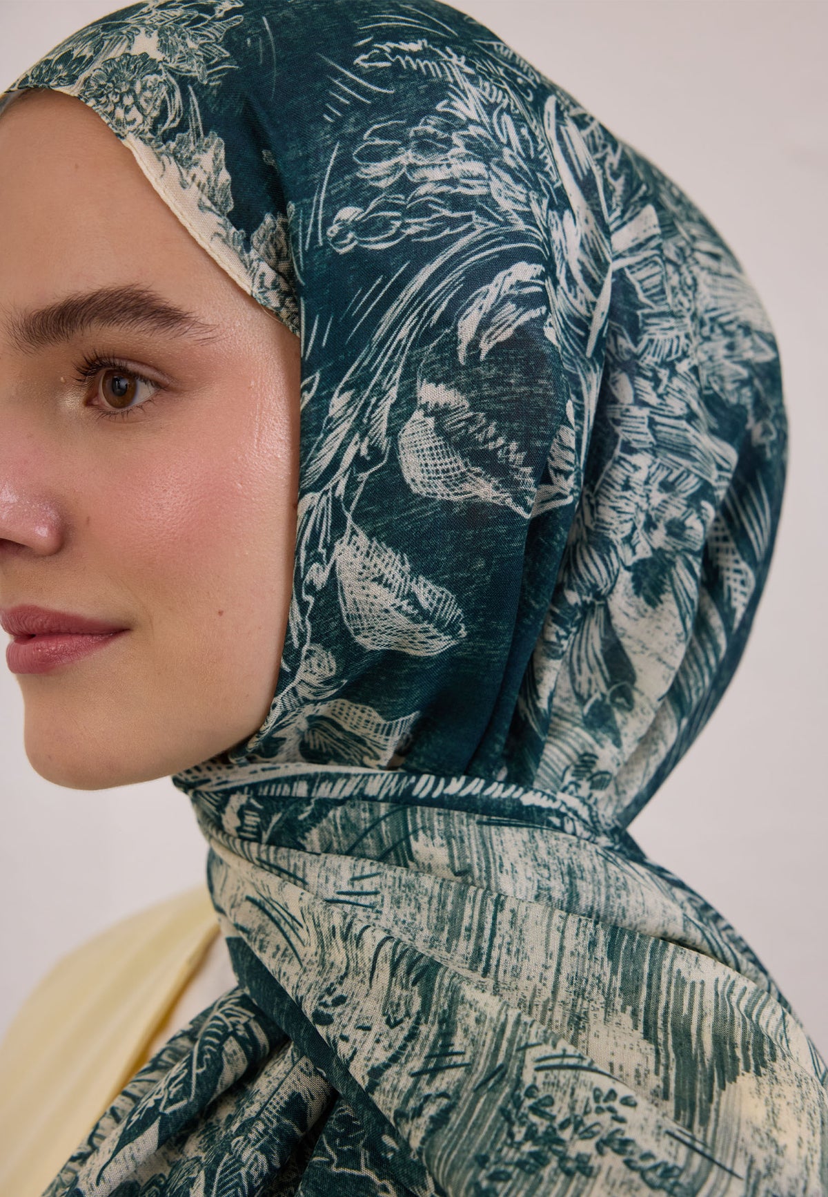 Zümrüt Secret Elegance Desen Rami Şal