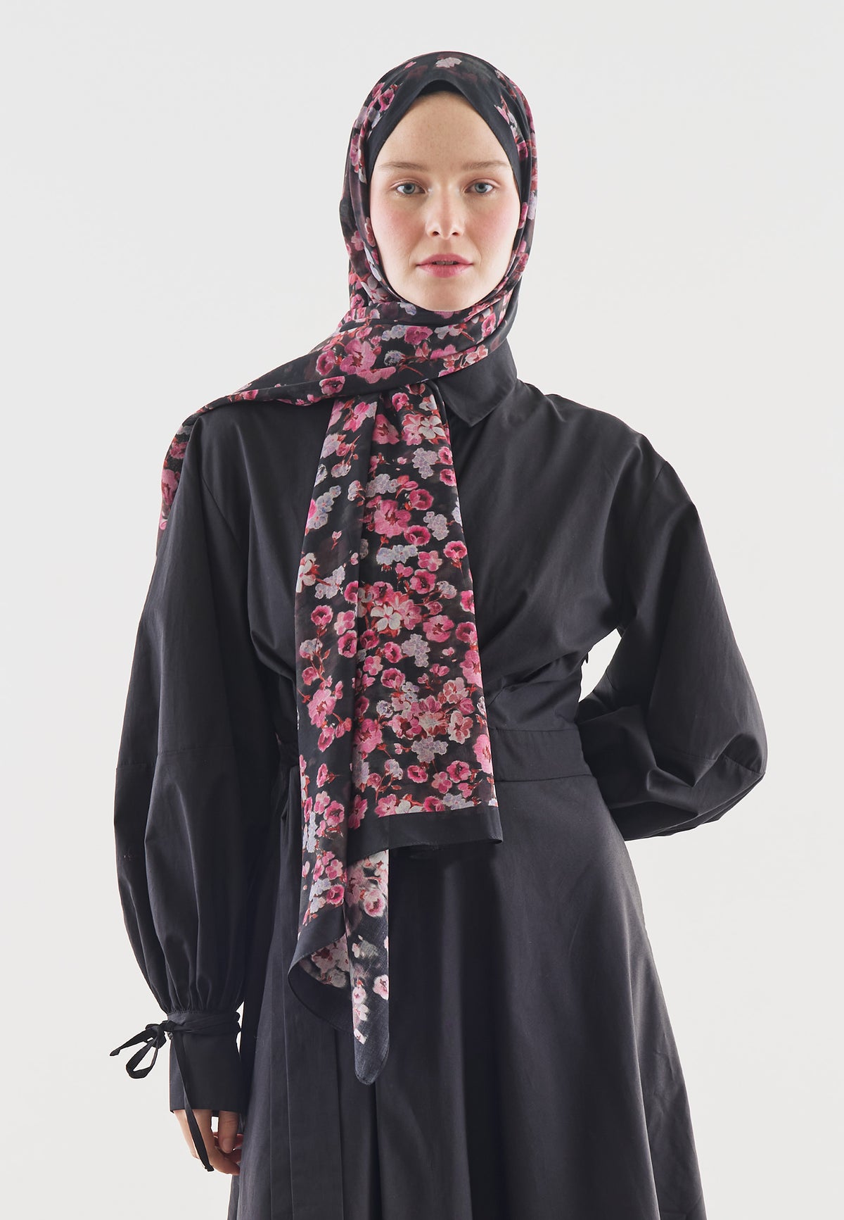 Siyah Secret Pearl Desenli Pamuk Viskon Şal
