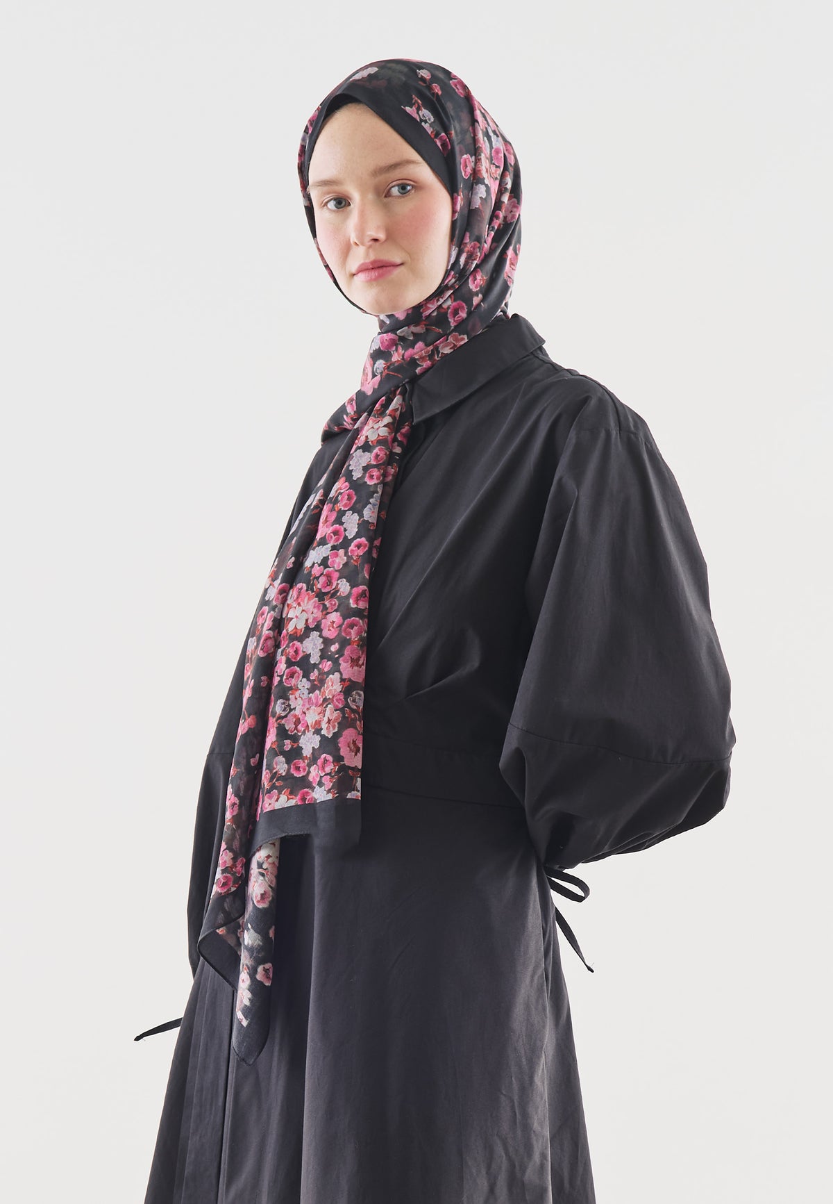 Siyah Secret Pearl Desenli Pamuk Viskon Şal