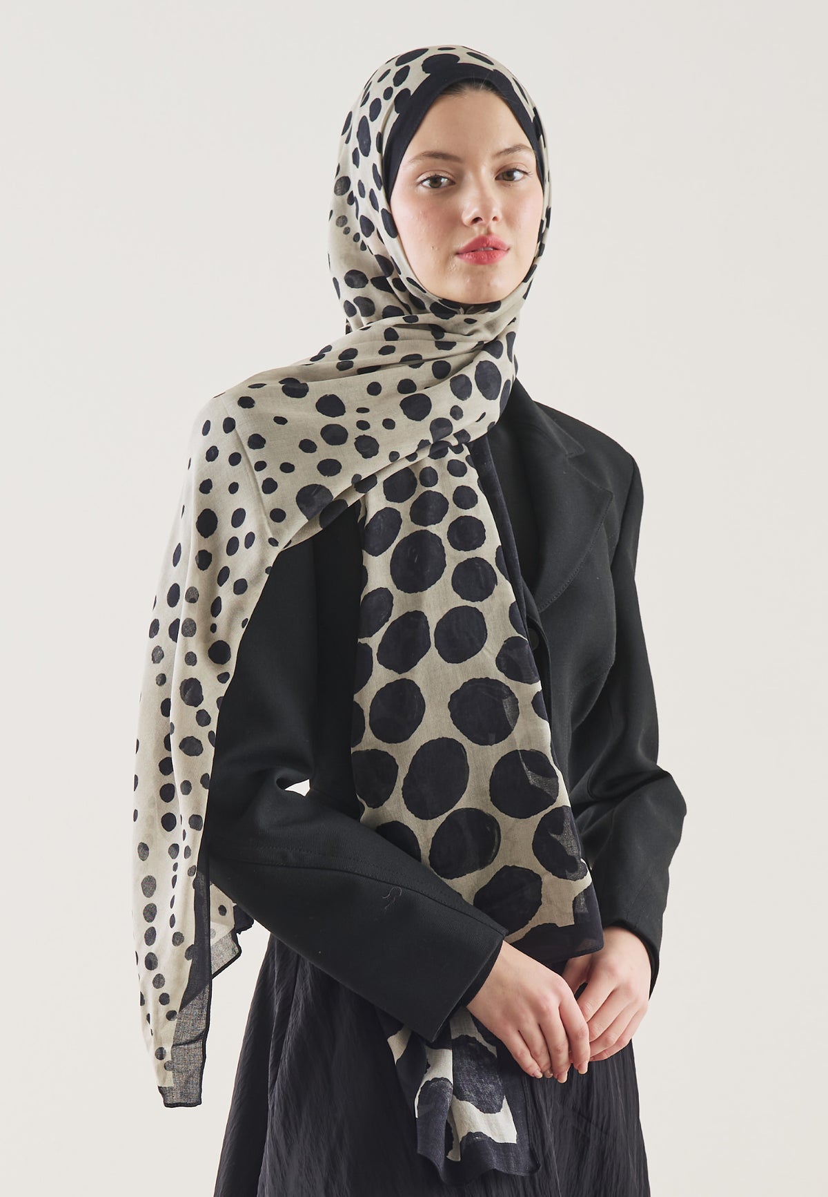 Polka Dots Desen Rami Şal Siyah