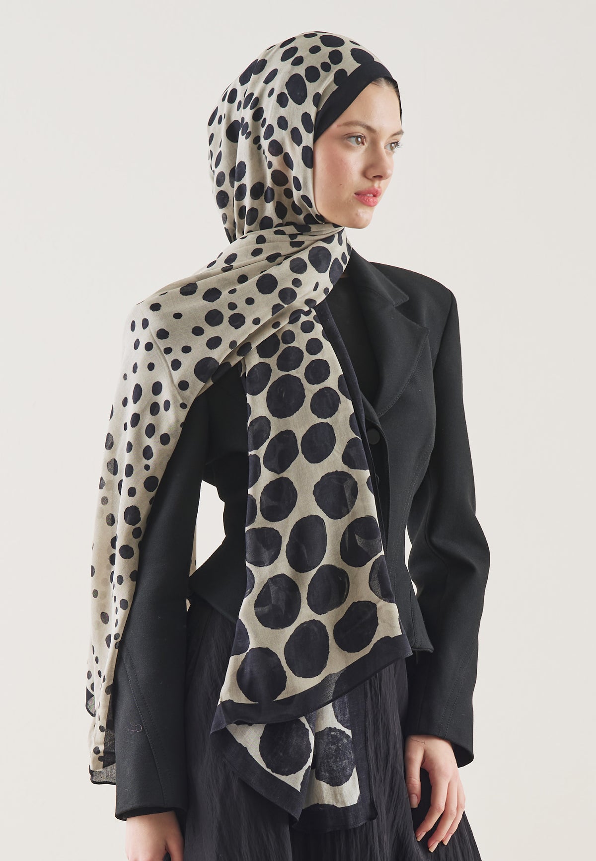 Polka Dots Desen Rami Şal Siyah