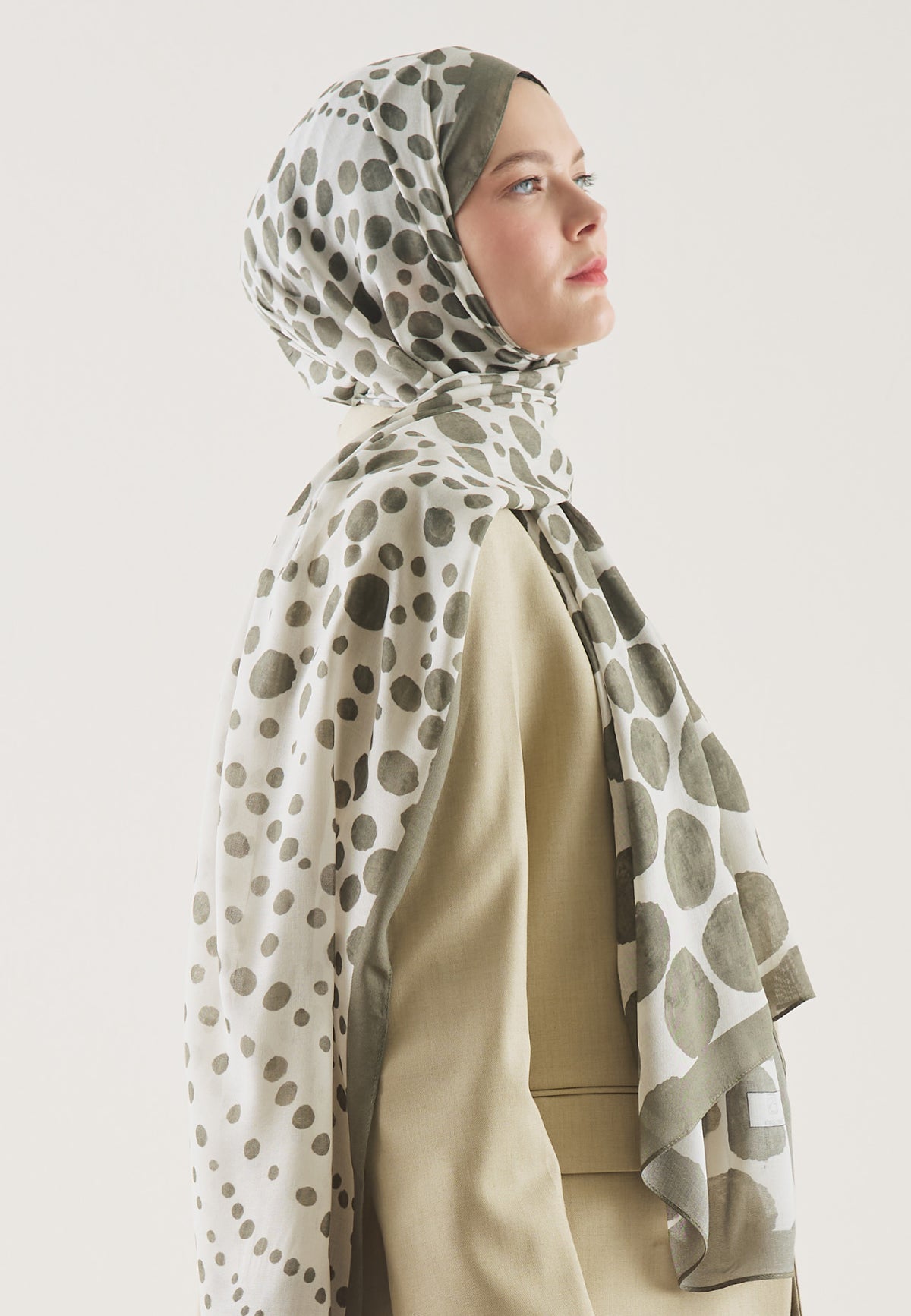 Çağla Polka Dots Desen Rami Şal