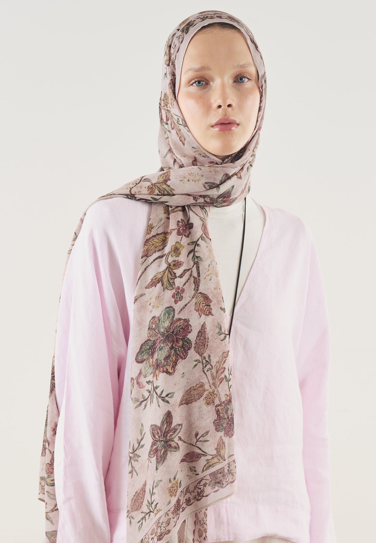 Ethnic Blossom Desen Soft Viskon Şal Pudra