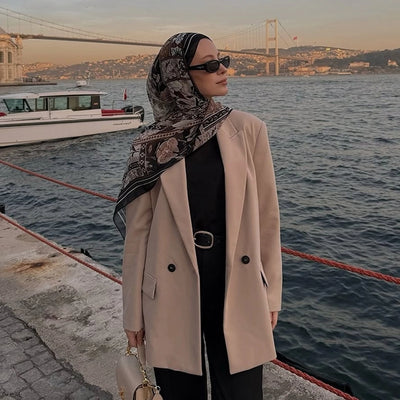 Lilies Desen İpek Krep Şal Siyah