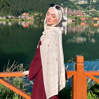 Summer Blossoms Desen Rami Viskon Şal Ekru